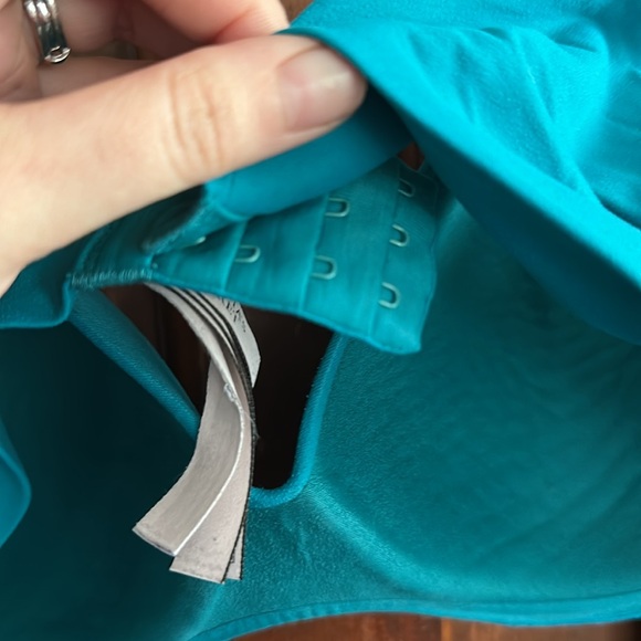 Victoria Secret Demi Bra 38D - Picture 5 of 6